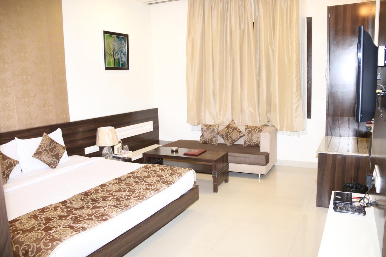 Rk Regency Hotel โบปาล ภายนอก รูปภาพ